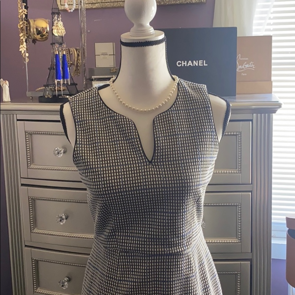 ANN TAYLOR - size 2 - COCKTAIL DRESS